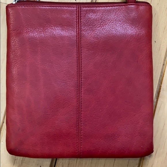 Small Red Leather Fossil Bag - Picture 4 of 16